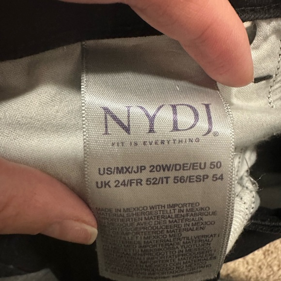 NYDJ Cropped Wide Leg Thick Hem High Rise Size with Blue Jewel Details 20W - Picture 4 of 6